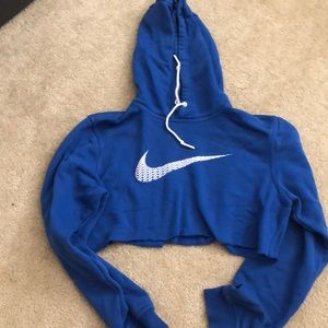 Cropped Nike Hoodie